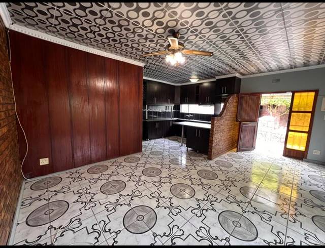 2 BEDROOM PROPERTY TO RENT IN SELCOURT